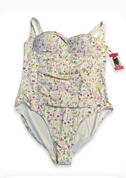 3 X Plus size Betsey Johnson Women’s Floral One-Piece swimsuit Cup Lined Built-In Bra