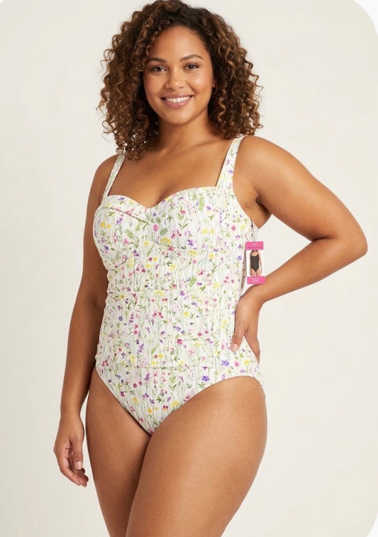 3 X Plus size Betsey Johnson Women’s Floral One-Piece swimsuit Cup Lined Built-In Bra